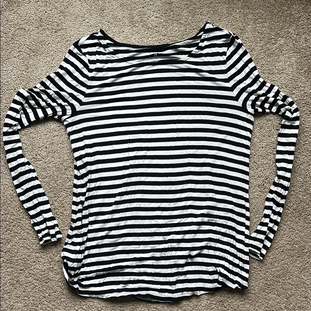 GAP Black and White Fitted Long Sleeve Tee